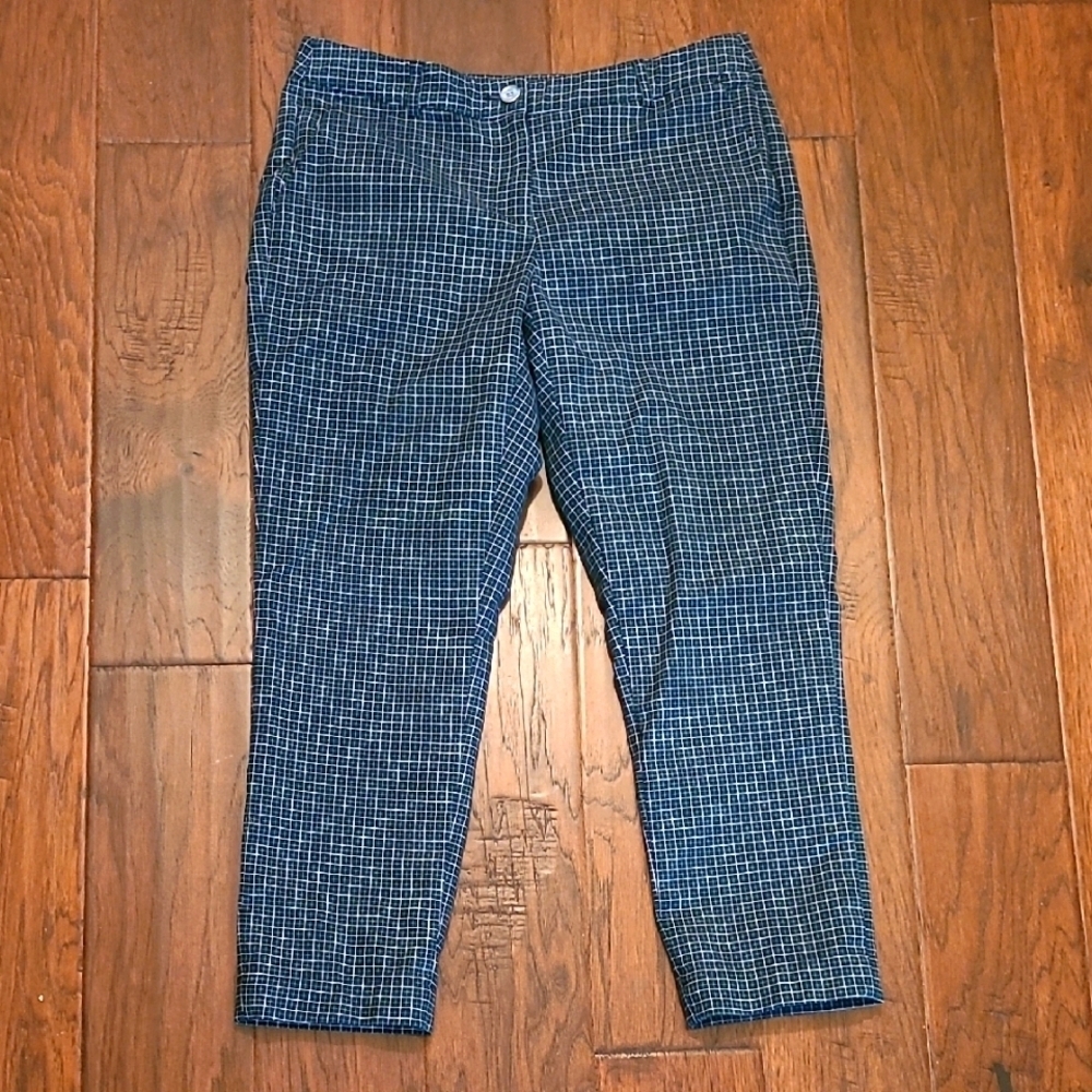 Michael Kors women's green, navy blue & white plaid ankle pants size 6.